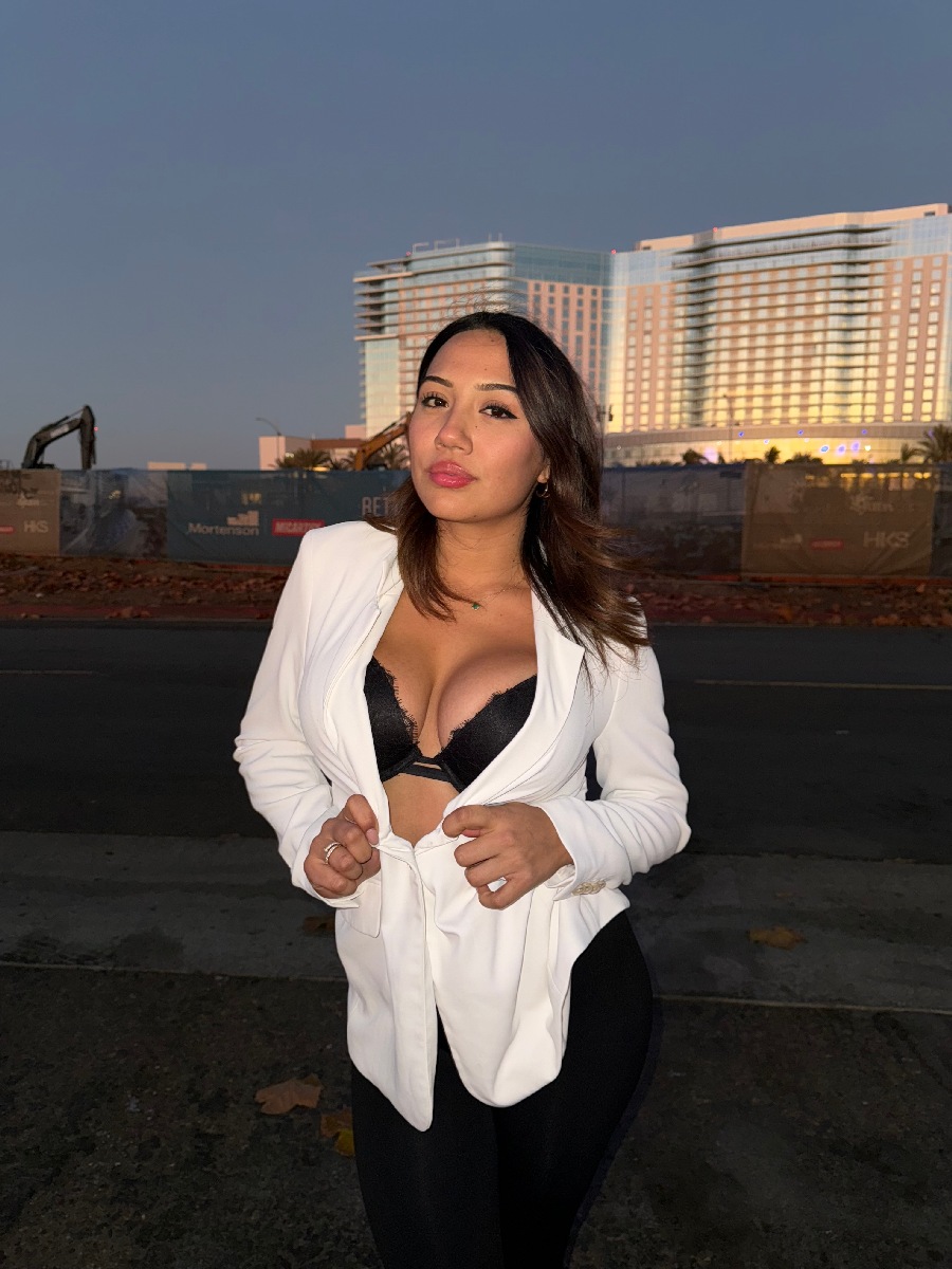 Take a pause and enjoy Ali Cruz — streaming from Suzhou