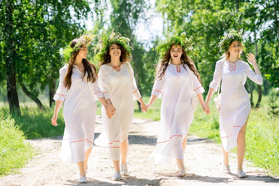 A cozy shot with Slavic girls — straight from Suzhou